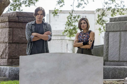 ‘Ravenswood’ Premiere Scoop: The Supernatural Creeps Up on You, Literally
