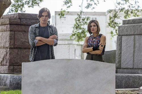 ‘Ravenswood’ Premiere Scoop: The Supernatural Creeps Up on You, Literally