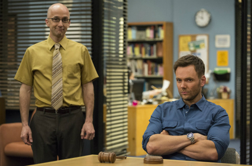 Review: 'Community' Comes Full Circle, Seeking a Sixth Season and Contentment