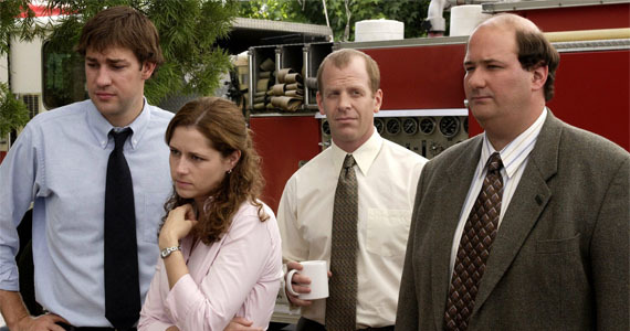 Jim (John Krasinski), Pam (Jenna Fischer), Toby (Paul Lieberstein), Kevin (Brian Baumgartner)