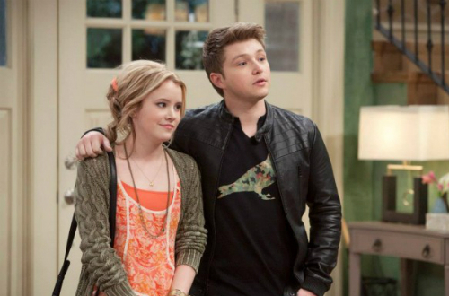 Sterling Knight Talks Working with Idols on 'Melissa & Joey'