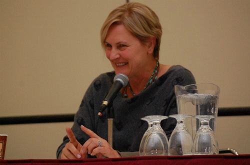 Toronto ComiCon: Denise Crosby Recalls 'TNG:' Stealing Food and Changing Clothes