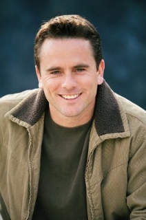 Charles Esten