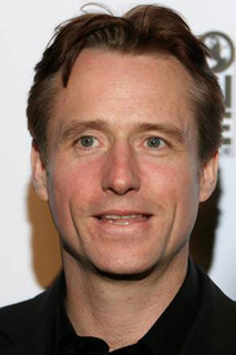 Linus Roache