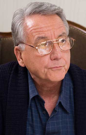 Bob Gunton