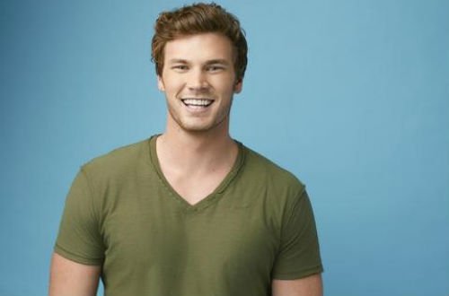 ‘Baby Daddy’s Derek Theler Talks the Danny, Ben and Riley Love Triangle