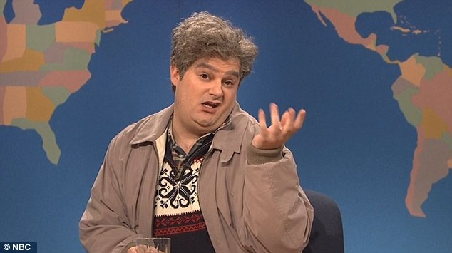 Bobby Moynihan as Drunk Uncle