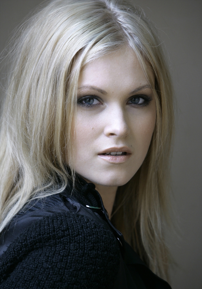 Eliza Taylor-Cotter